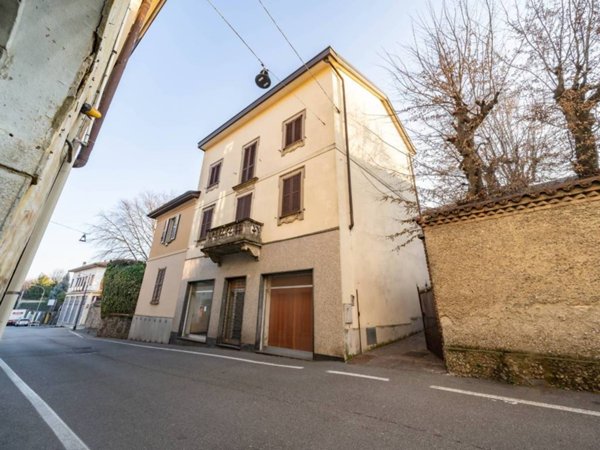 intera palazzina in vendita a Merate