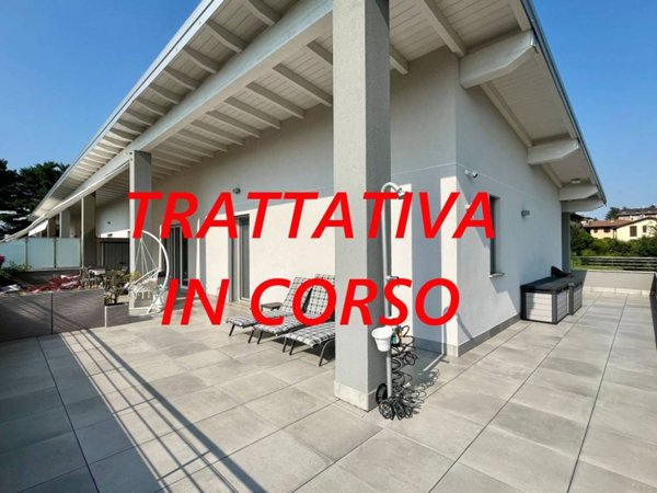 appartamento in vendita a Merate in zona Brugarolo