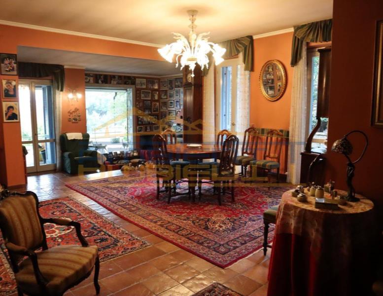 casa indipendente in vendita a Merate