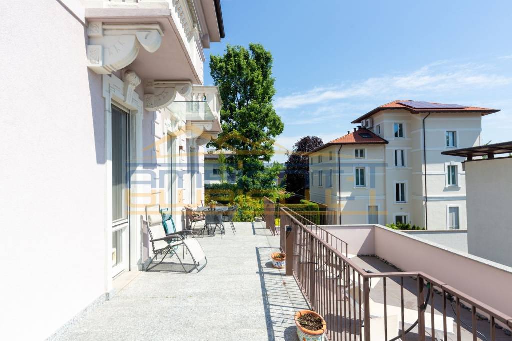 casa indipendente in vendita a Merate