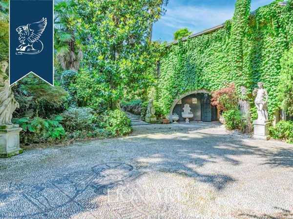 casa indipendente in vendita a Merate