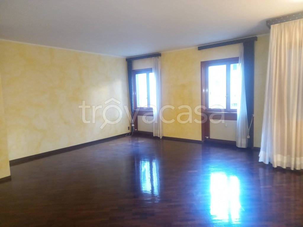 appartamento in vendita a Merate