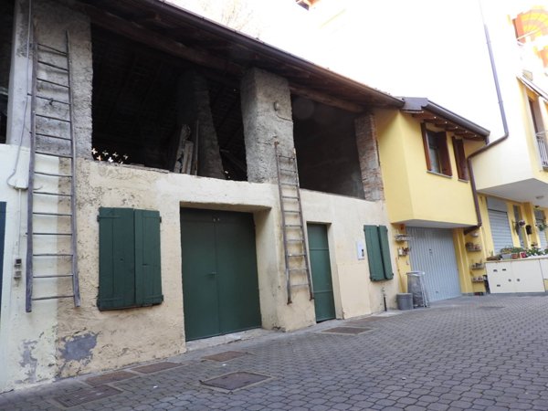 casale in vendita a Merate