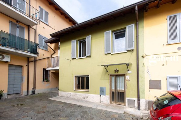 casa indipendente in vendita a Merate
