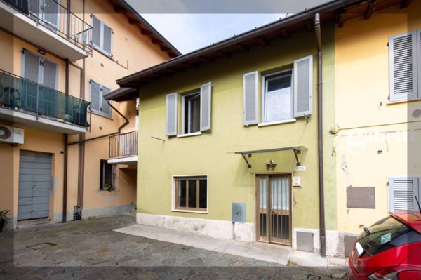 casa indipendente in vendita a Merate