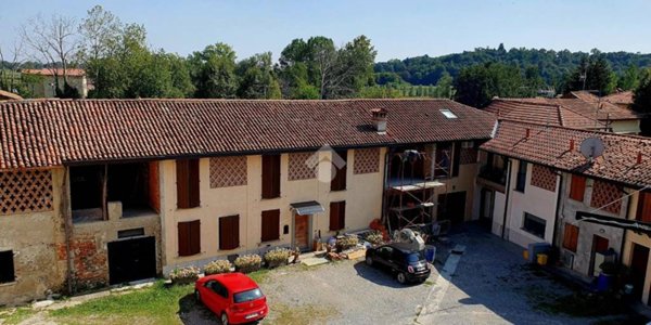 appartamento in vendita a Merate in zona Sartirana