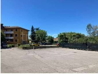 appartamento in vendita a Merate in zona Brugarolo