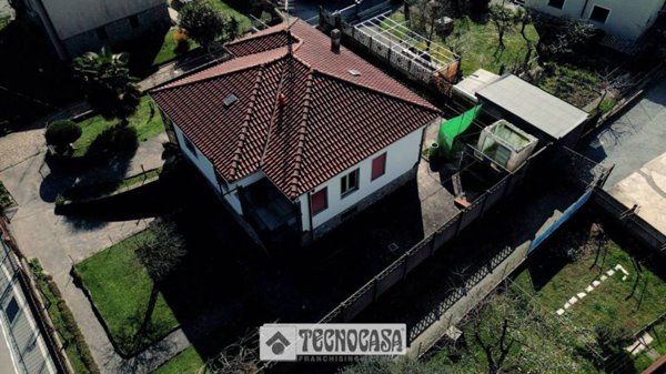 casa indipendente in vendita a Merate