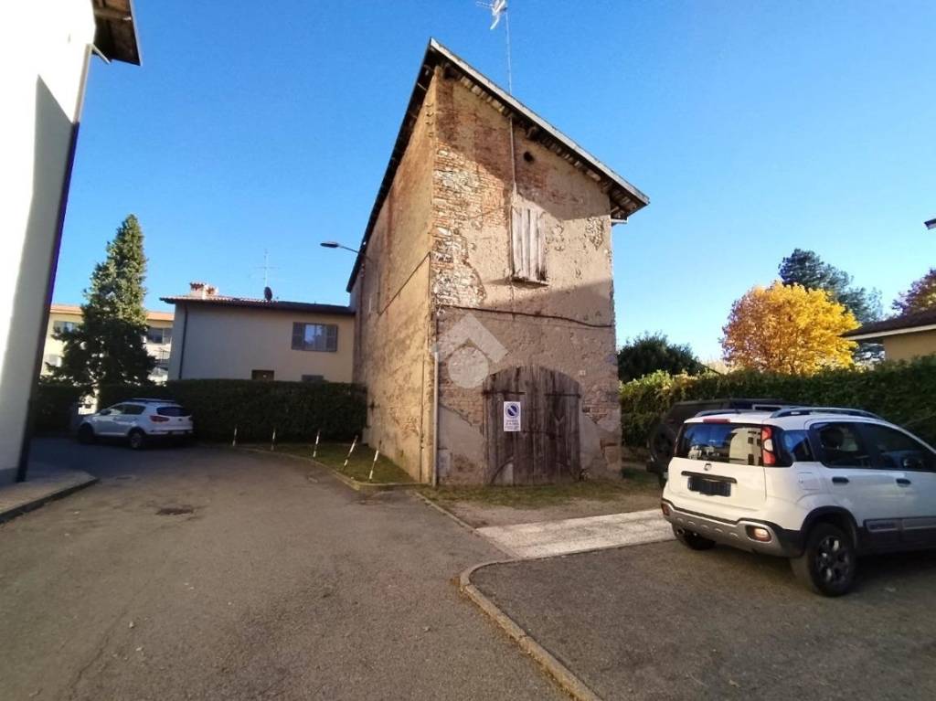 casa indipendente in vendita a Merate