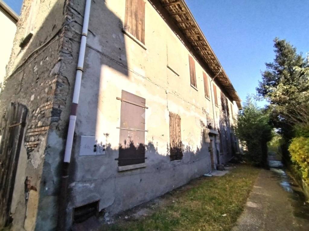 casa indipendente in vendita a Merate