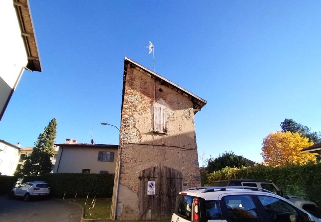 casa indipendente in vendita a Merate