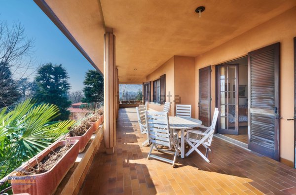 villa in vendita a Merate in zona Sartirana