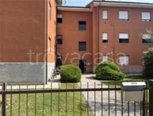 appartamento in vendita a Merate in zona Brugarolo