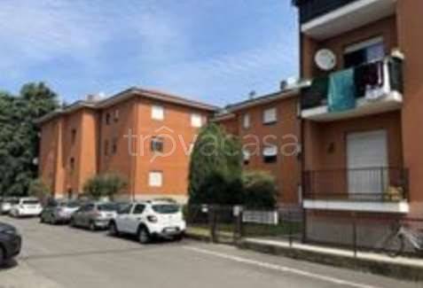 appartamento in vendita a Merate in zona Brugarolo