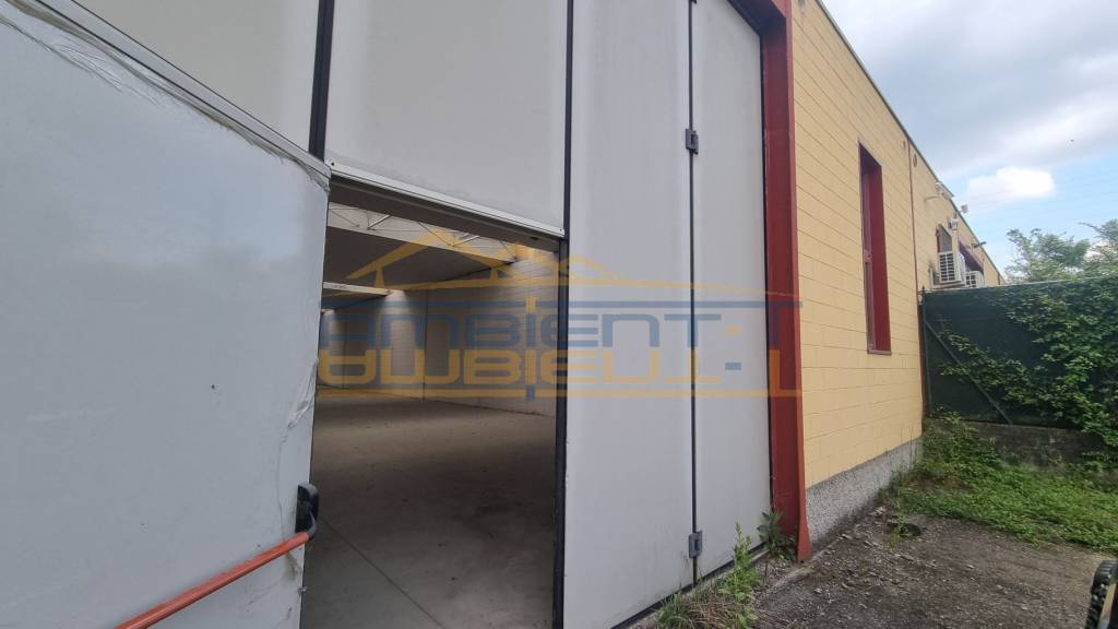 appartamento in vendita a Merate