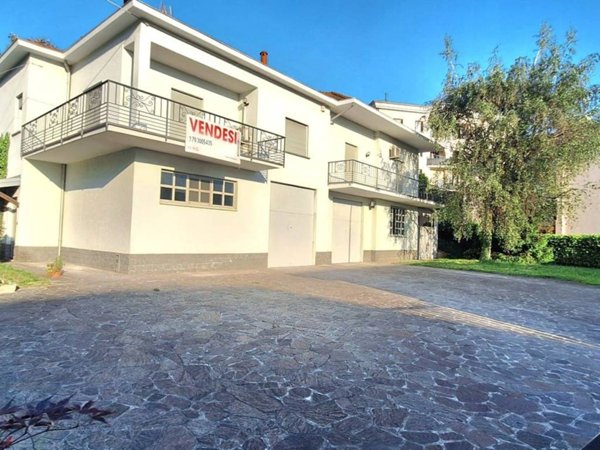 casa indipendente in vendita a Merate