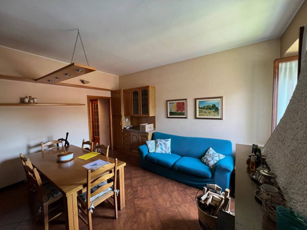 appartamento in vendita a Merate in zona Sartirana