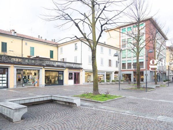 negozio in vendita a Merate