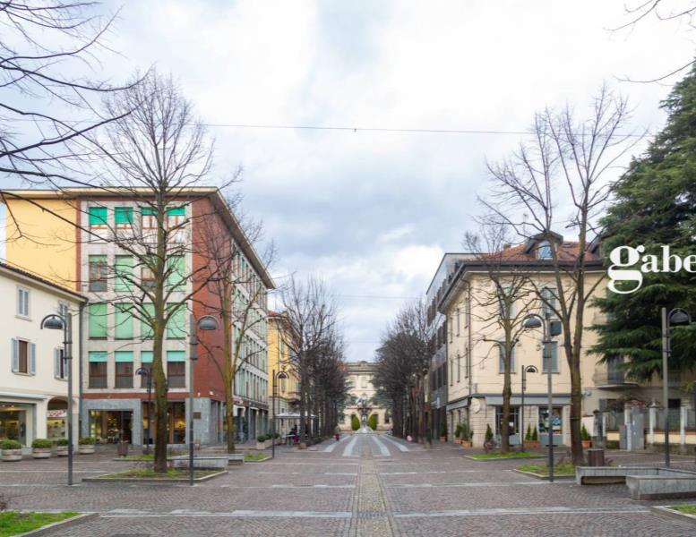 negozio in vendita a Merate