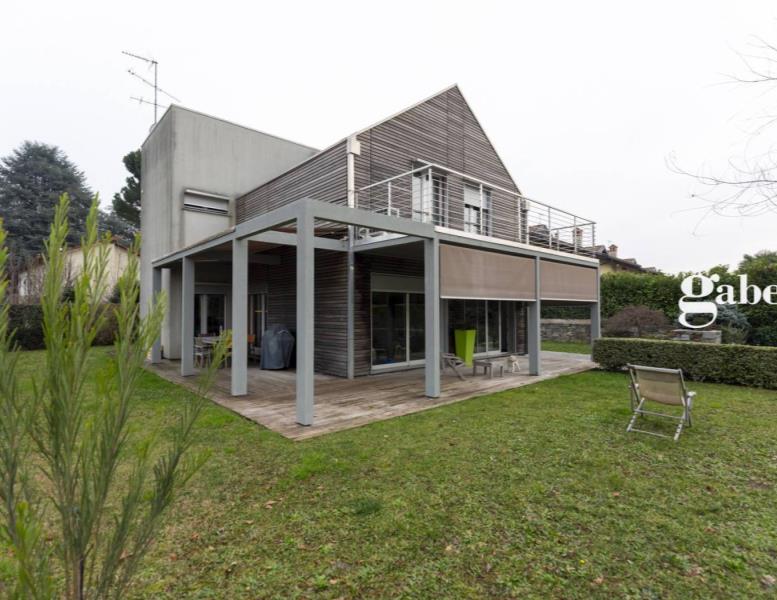 casa indipendente in vendita a Merate