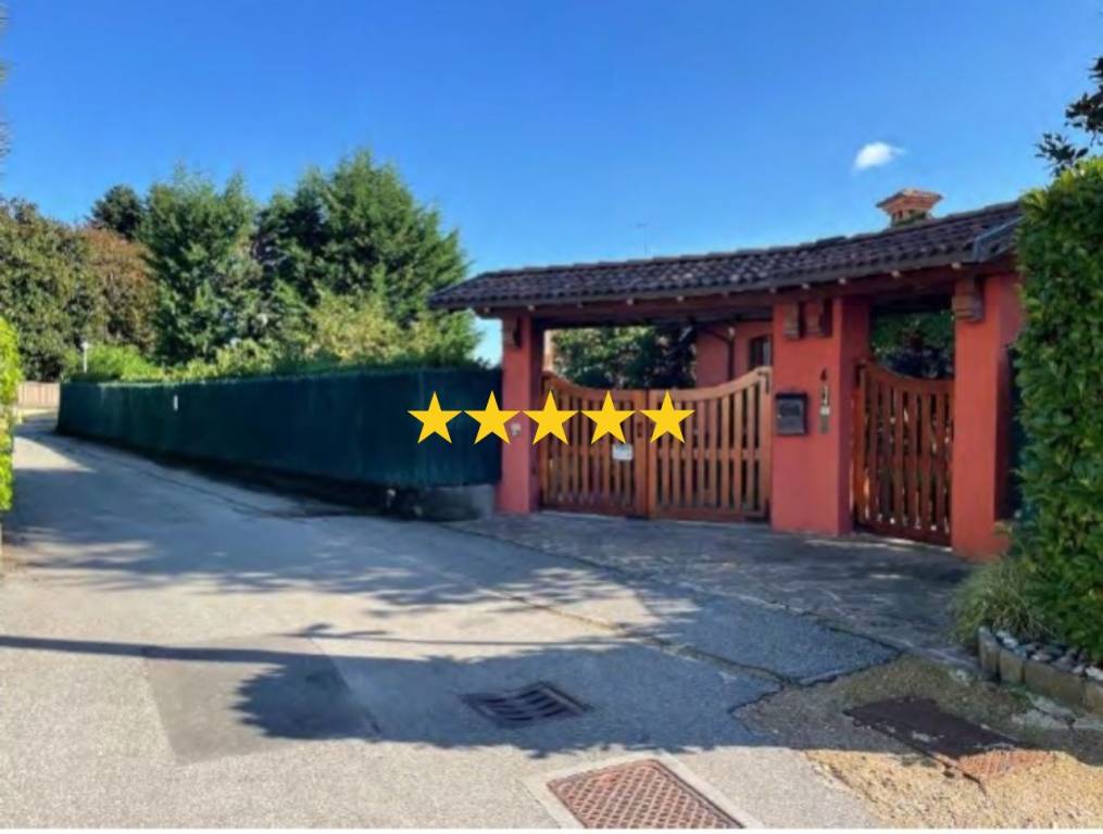 casa indipendente in vendita a Merate