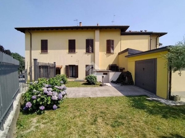 appartamento in vendita a Merate