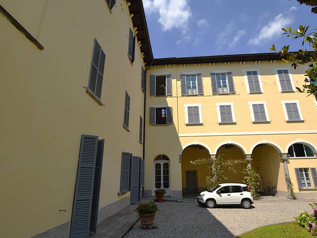 appartamento in vendita a Merate