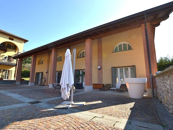 casa indipendente in vendita a Merate