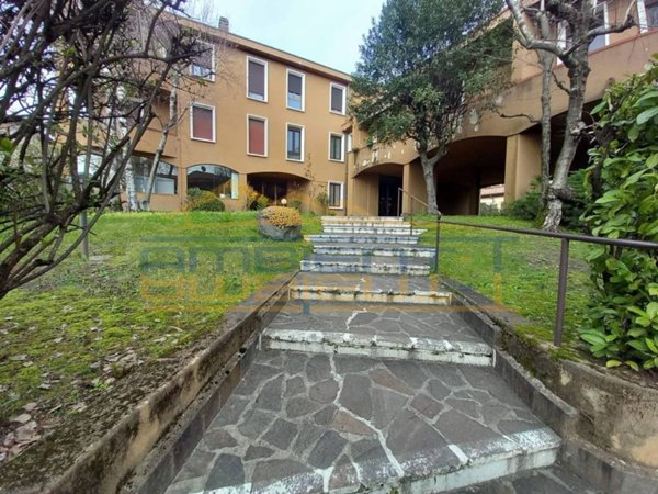 appartamento in vendita a Merate