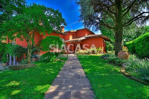 casa indipendente in vendita a Merate