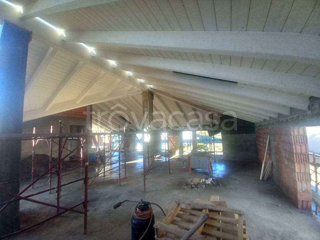 appartamento in vendita a Merate