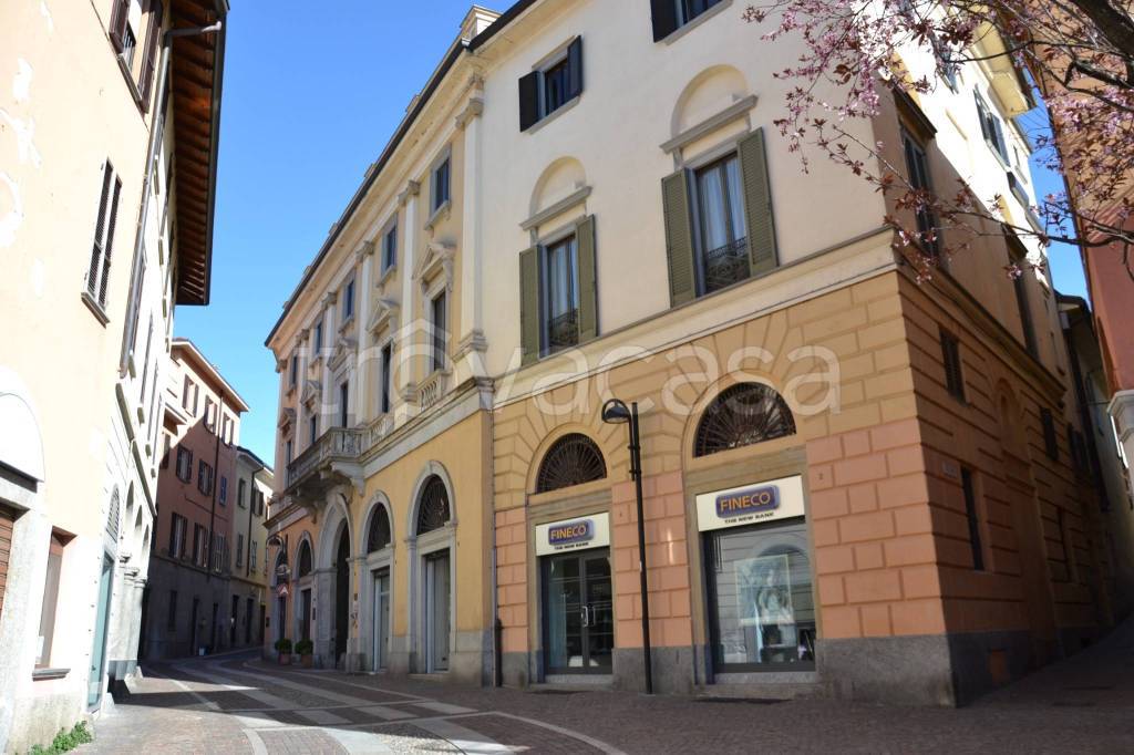 appartamento in vendita a Merate