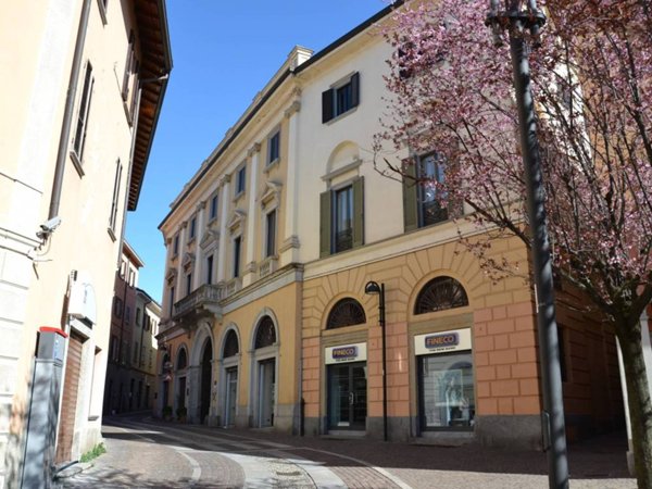 ufficio in vendita a Merate