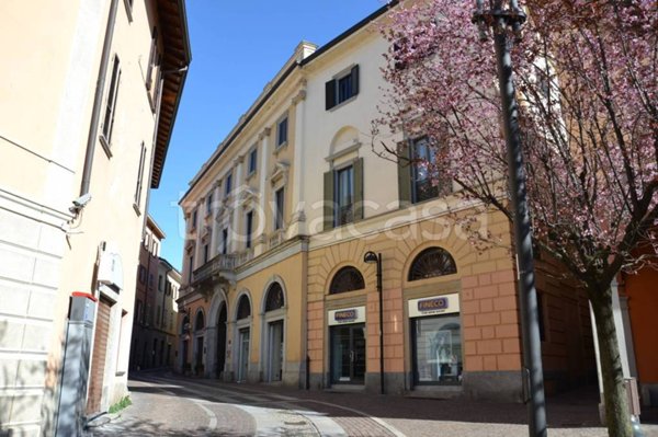 appartamento in vendita a Merate