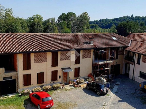 appartamento in vendita a Merate in zona Sartirana