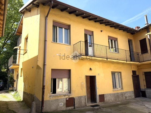 appartamento in vendita a Merate in zona Cassina Fra Martino