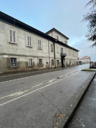 appartamento in vendita a Merate in zona Brugarolo