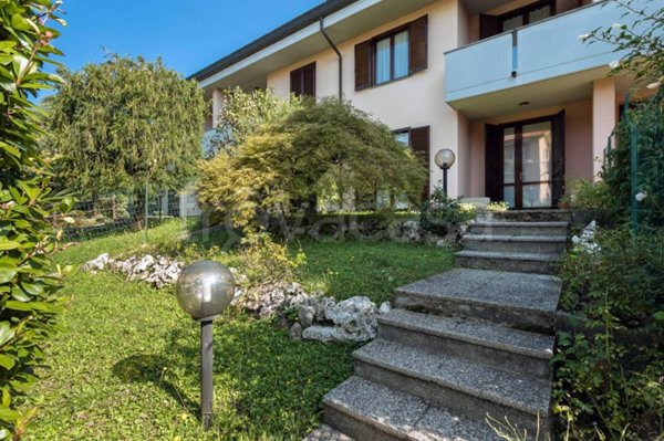 casa indipendente in vendita a Merate