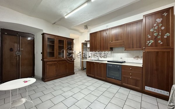 appartamento in vendita a Merate in zona Cassina Fra Martino