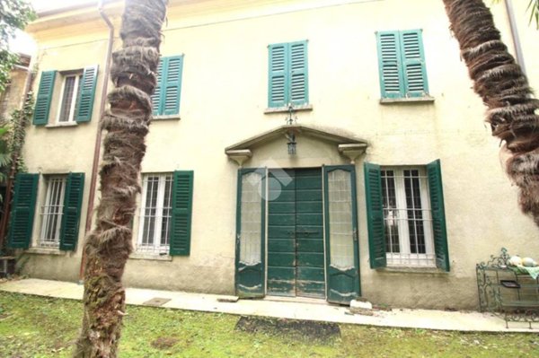 casa indipendente in vendita a Merate