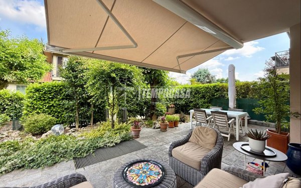 casa indipendente in vendita a Merate in zona Brugarolo