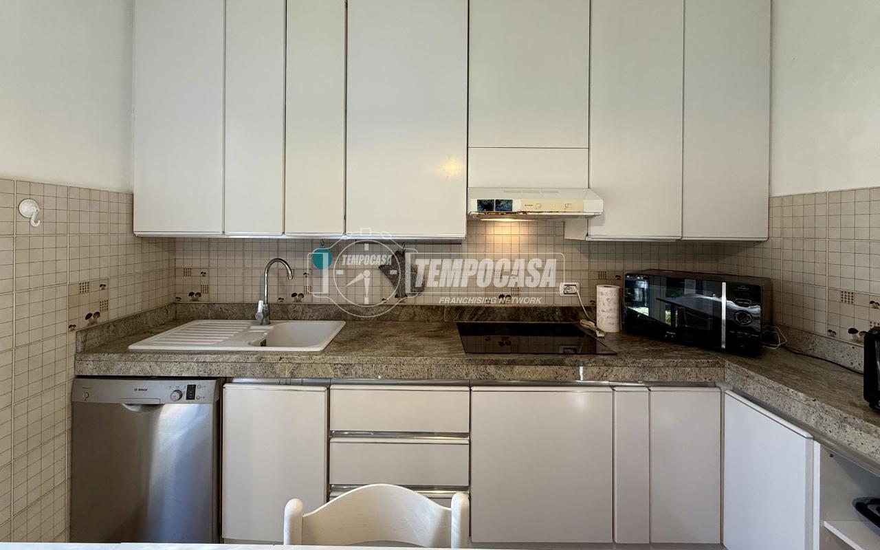 casa indipendente in vendita a Merate in zona Sartirana