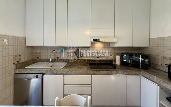 casa indipendente in vendita a Merate in zona Sartirana