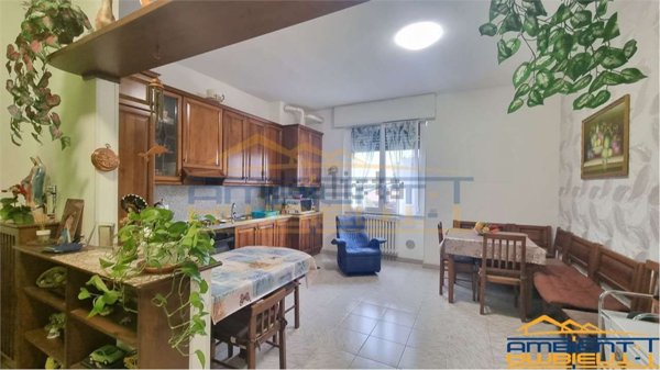 appartamento in vendita a Merate in zona Brugarolo