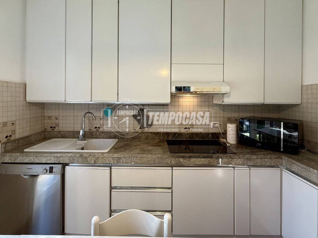 casa indipendente in vendita a Merate in zona Sartirana