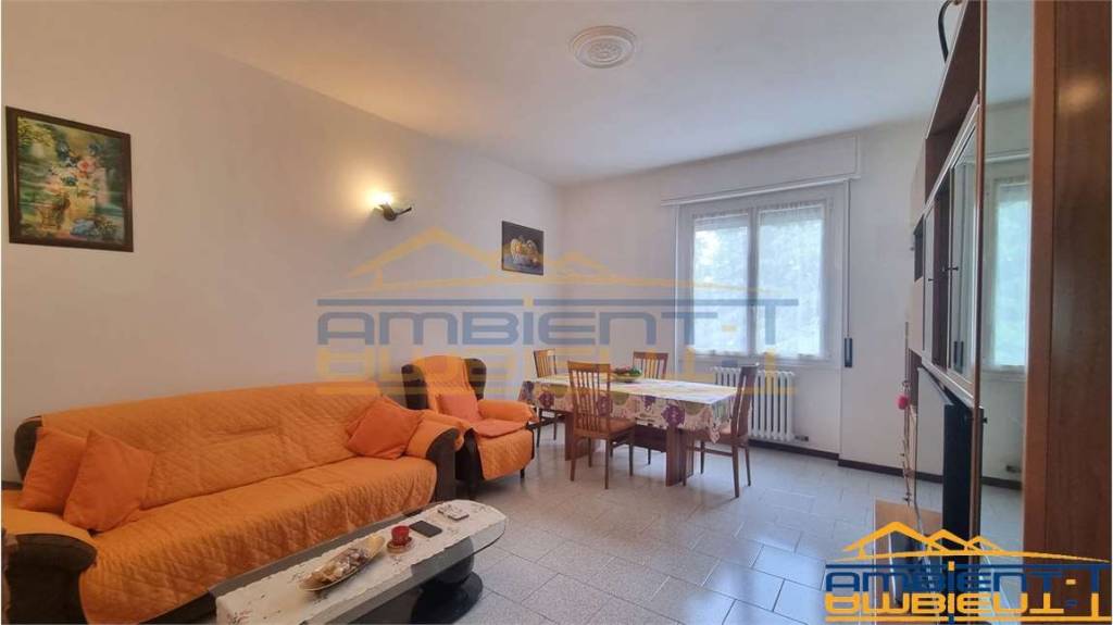 appartamento in vendita a Merate in zona Brugarolo