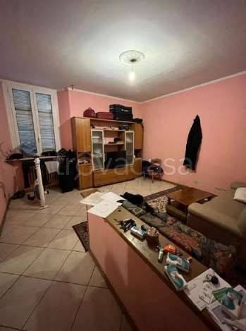 appartamento in vendita a Merate in zona Brugarolo