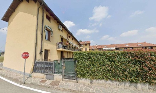 appartamento in vendita a Merate in zona Brugarolo