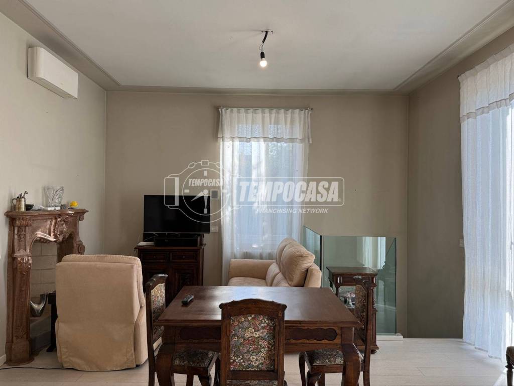 casa indipendente in vendita a Merate