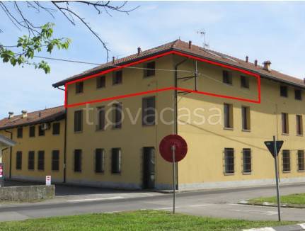 appartamento in vendita a Merate in zona Brugarolo